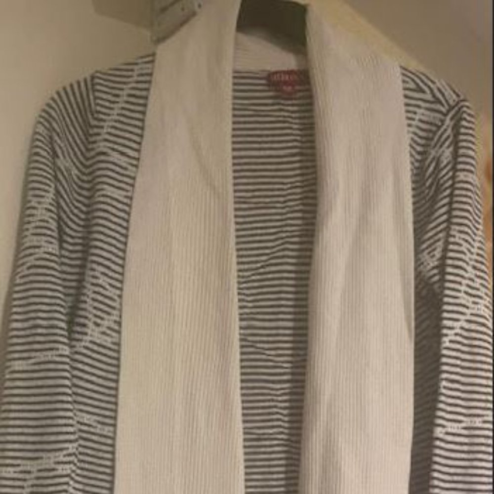 MERONA's Cotton and Nylon Flowing Sweater Top